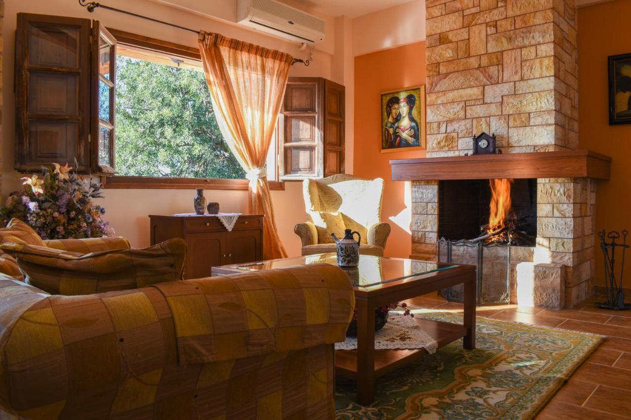 Amber Seaview Villa By The Olive Groves Каламата Екстер'єр фото
