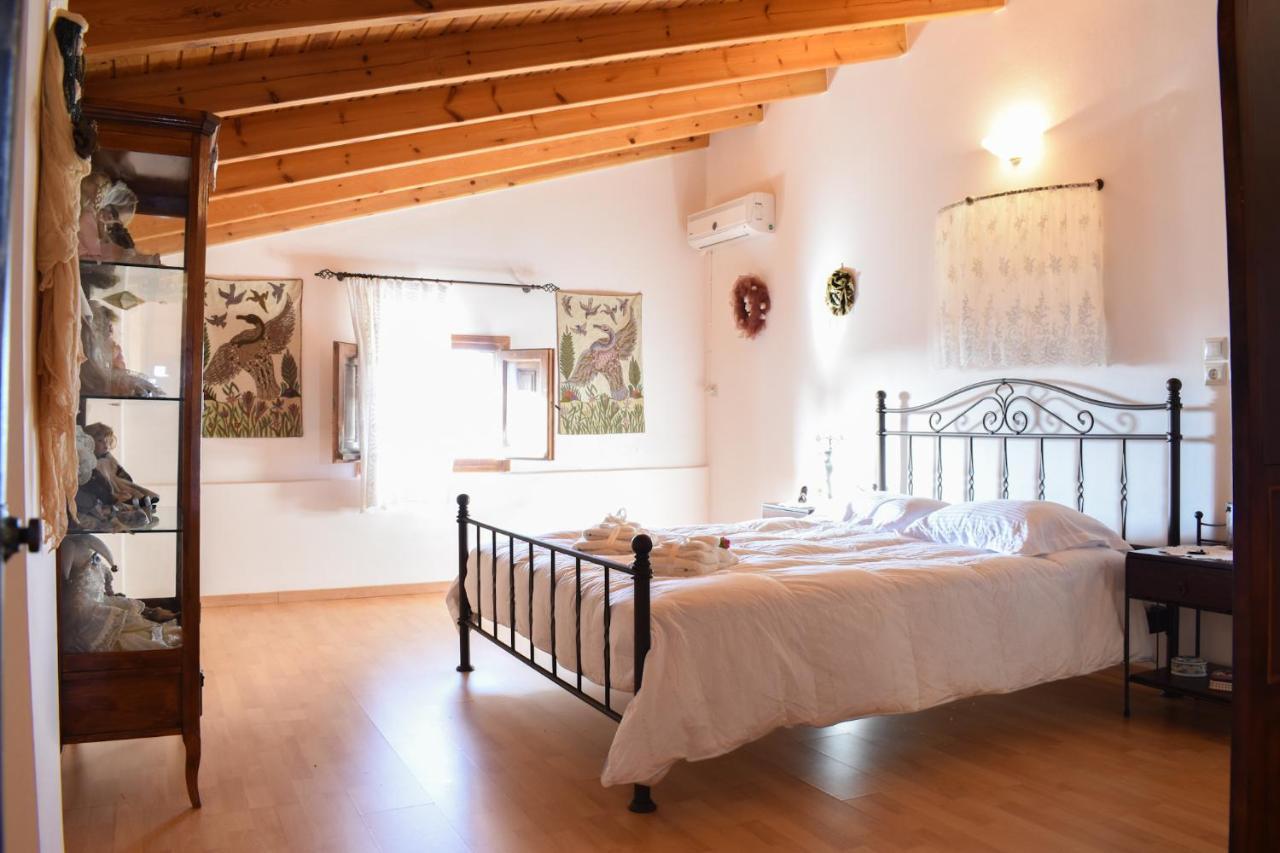 Amber Seaview Villa By The Olive Groves Каламата Екстер'єр фото